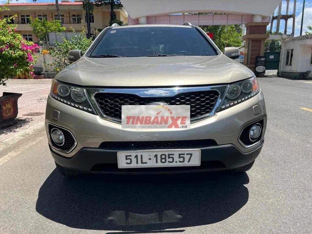Kia Sorento 2015 Xăng Tự động Vàng cát 80.000 km