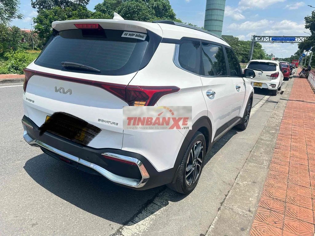 Kia Carens Signature 1.4 turbo 2023