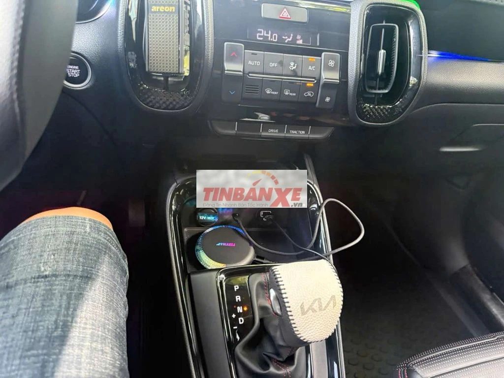 Kia Sonet Luxury 2024 Trắng Tự động 15.000 km