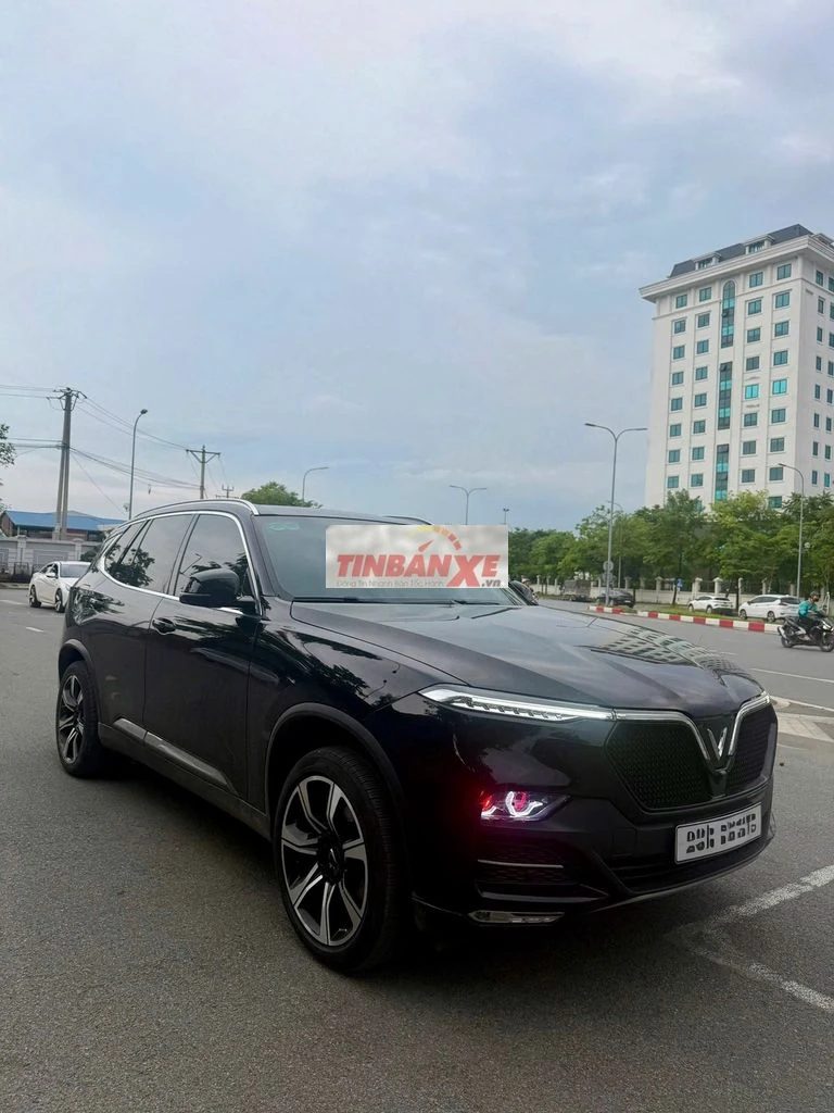 VinFast Lux SA Premium 2020 - 63000km