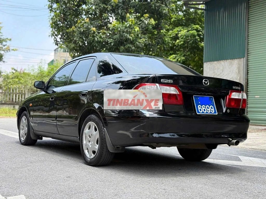 Mazda 626 Số sàn màu Đen