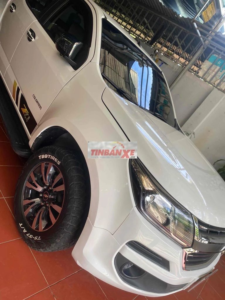 Chevrolet Colorado 2018 Bản full 2 cầu Trắng