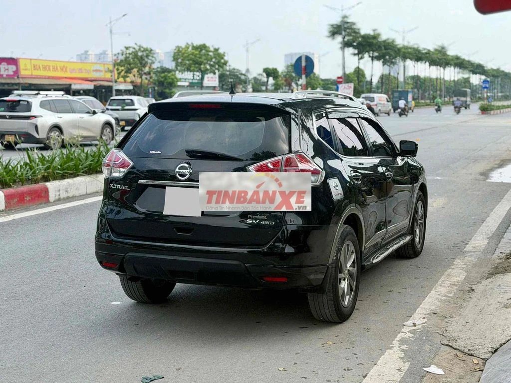 Nissan X-Trail 2.5 Premium 2018 Đen 10 vạn km