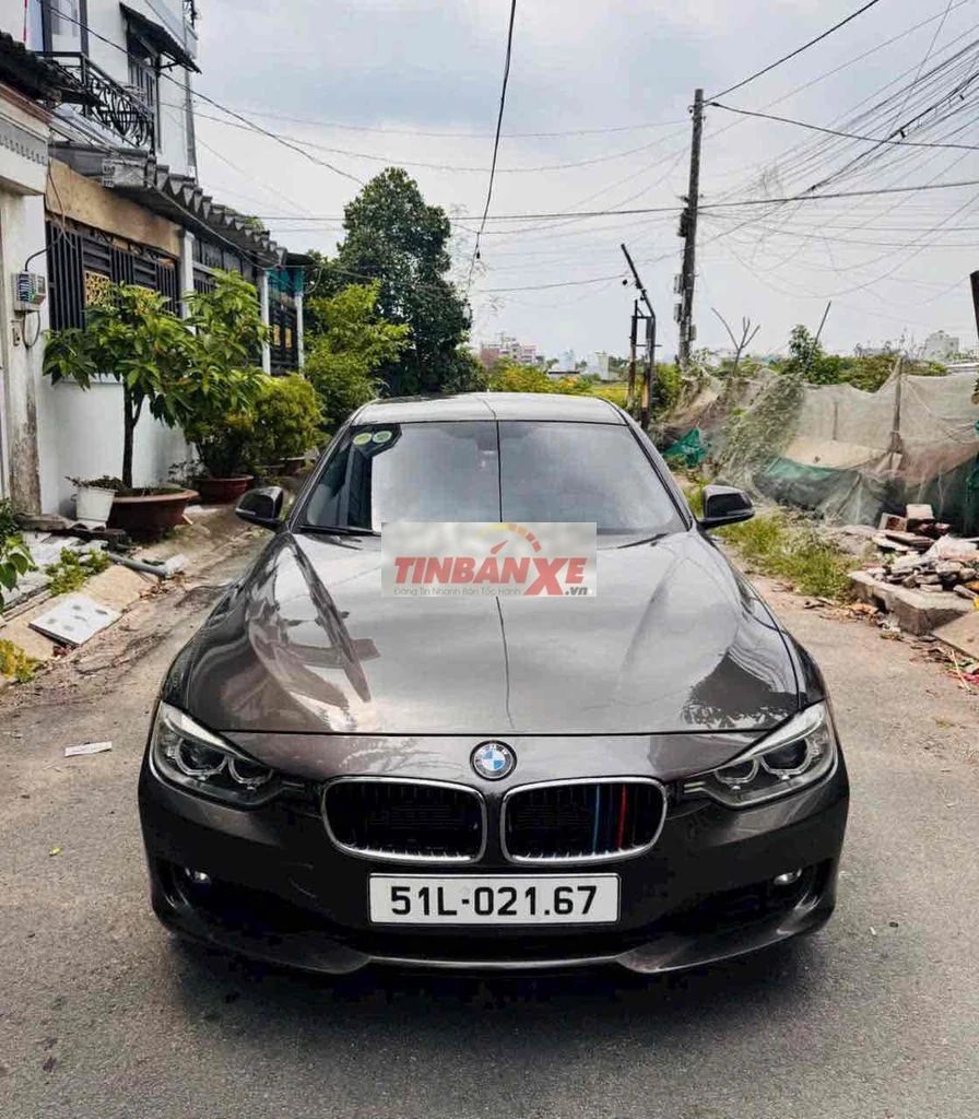 BMW 320i