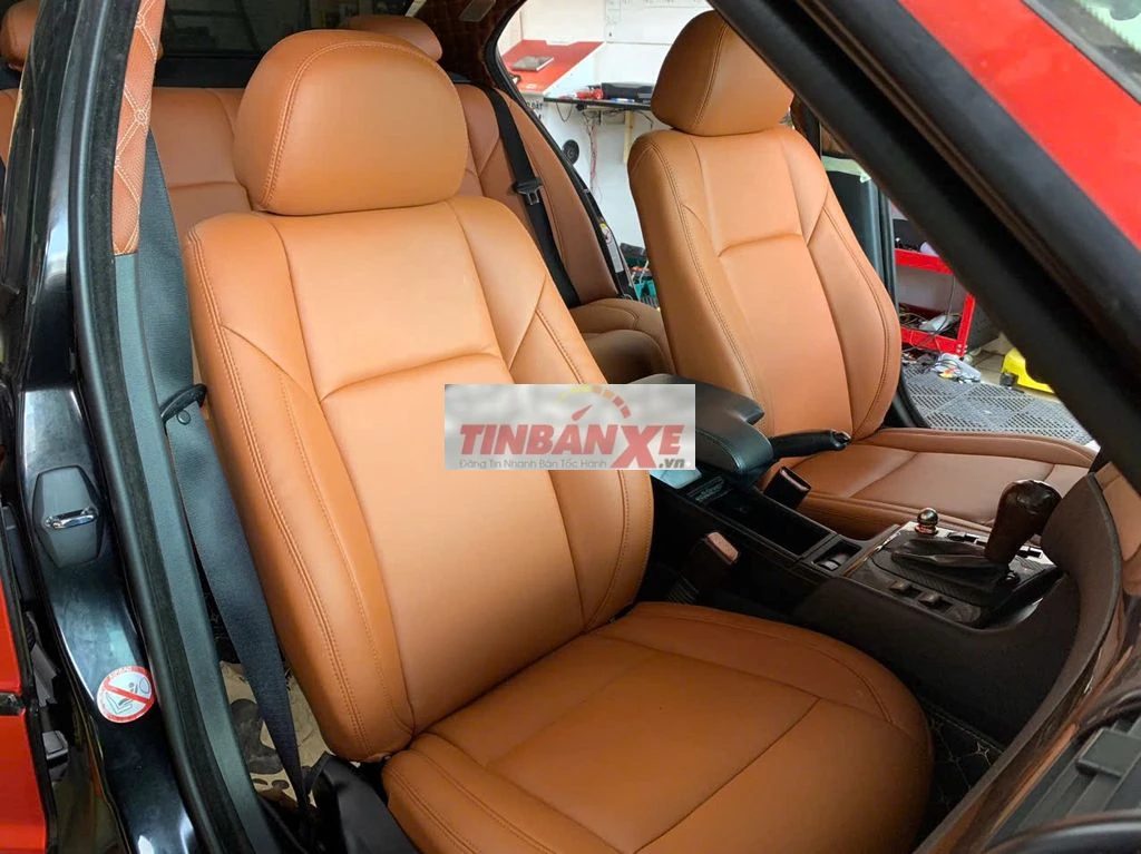 BMW 3 Series Đỏ đen