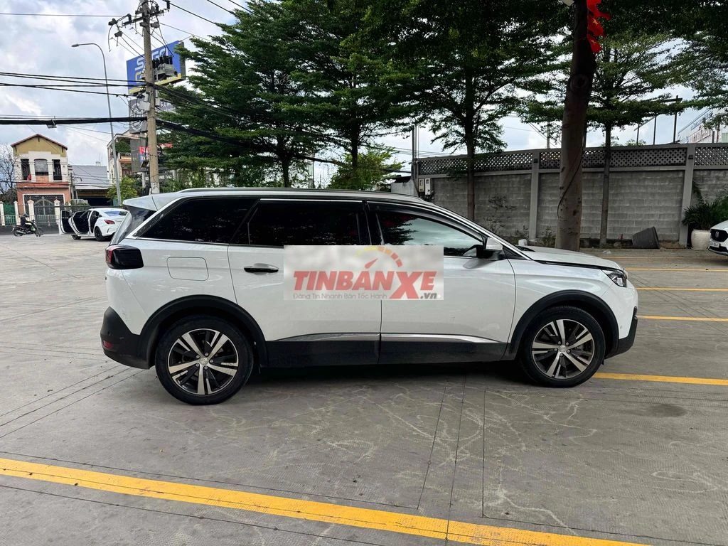 Peugeot 5008 Allure 2020 Trắng 46.000 Km