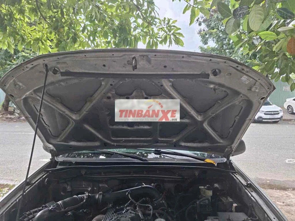 Toyota Fortuner 2010 Bạc