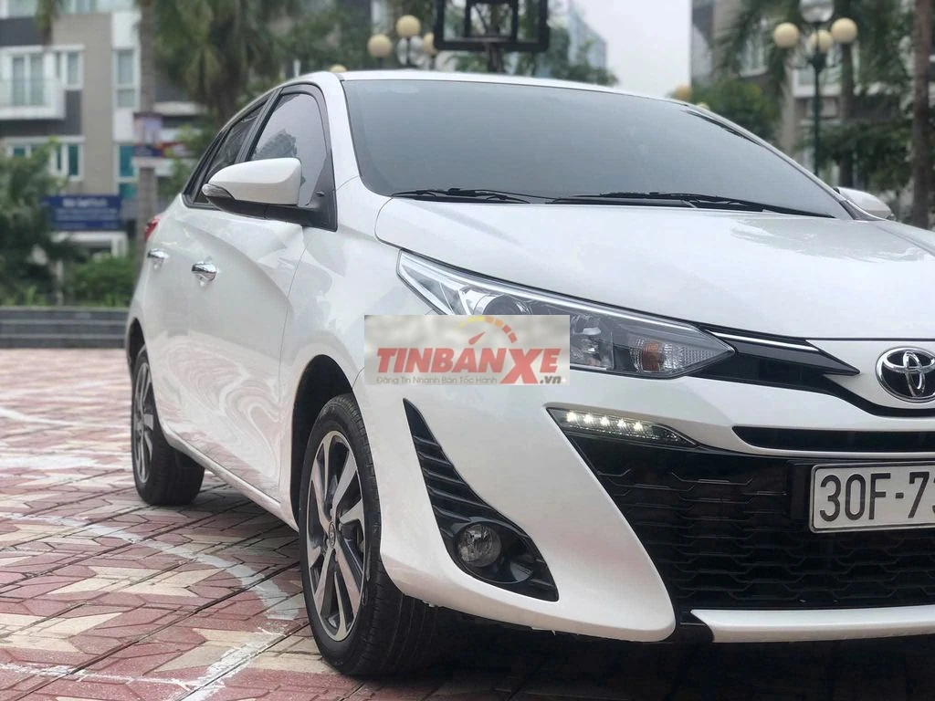 Toyota Yaris Trắng Số tự động