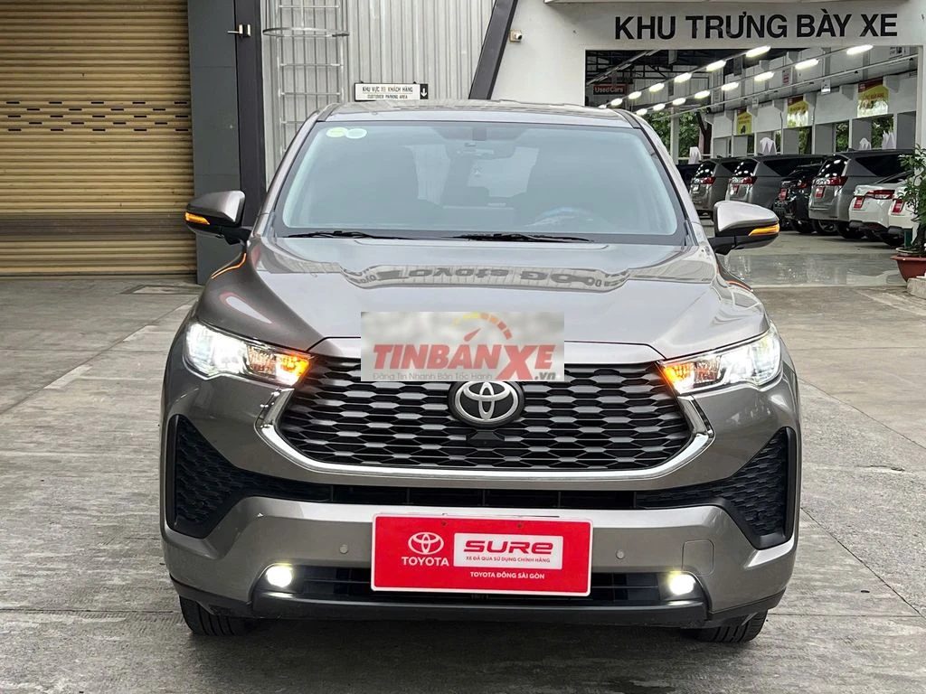 Toyota Innova Cross V 2025 Nâu 26.662 km