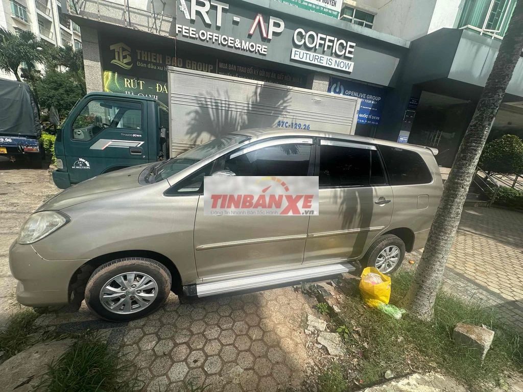 Toyota Innova J 2009 Vàng cát 7 chỗ