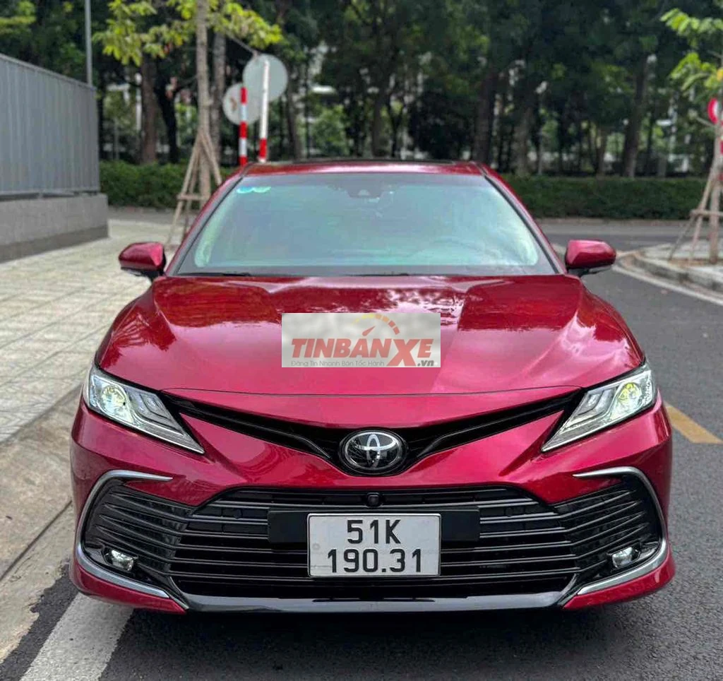 Toyota Camry 2.5Q 2022 Đỏ Thái Lan