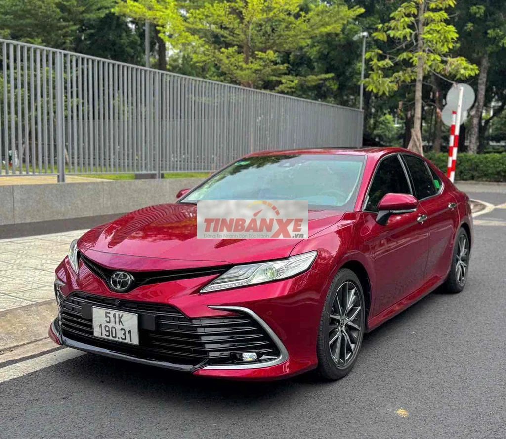 Toyota Camry 2.5Q 2022 Đỏ 45.000KM TL