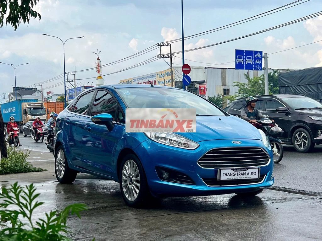 Ford Fiesta Titanium 1.5AT Xanh 110.000 km
