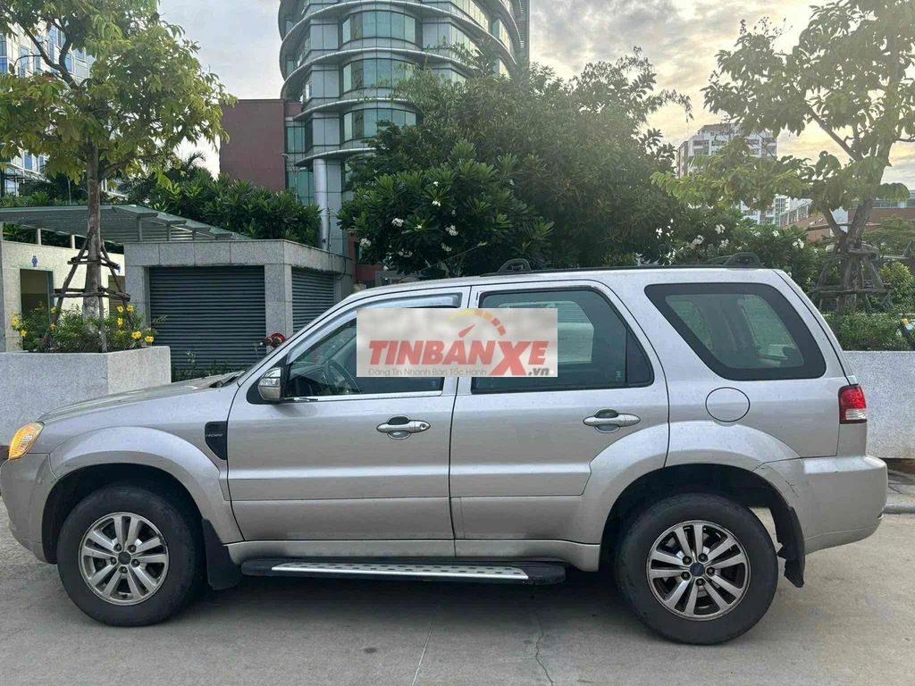 Ford Escape 2012 màu Bạc