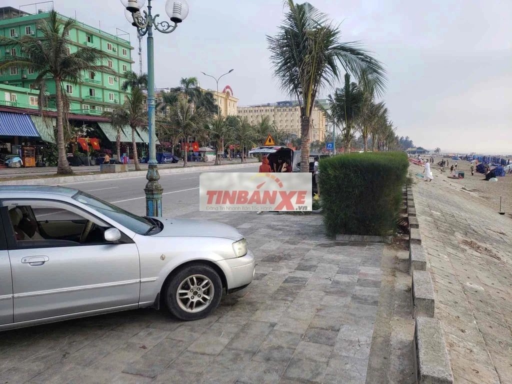 Ford Laser 2004 1.6MT Số sàn Bạc