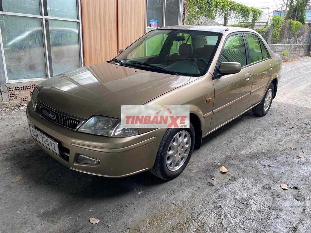 Ford Laser Deluxe số sàn bản đặc biệt của 1.6
