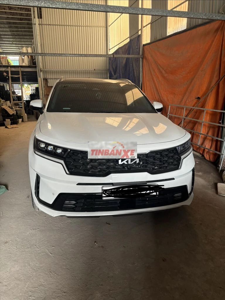 Kia Sorento Trắng 7 chỗ Số tự động