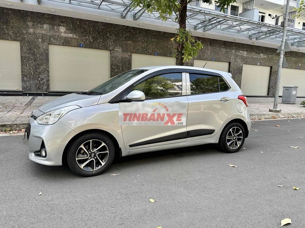 Hyundai Grand i10 Bạc