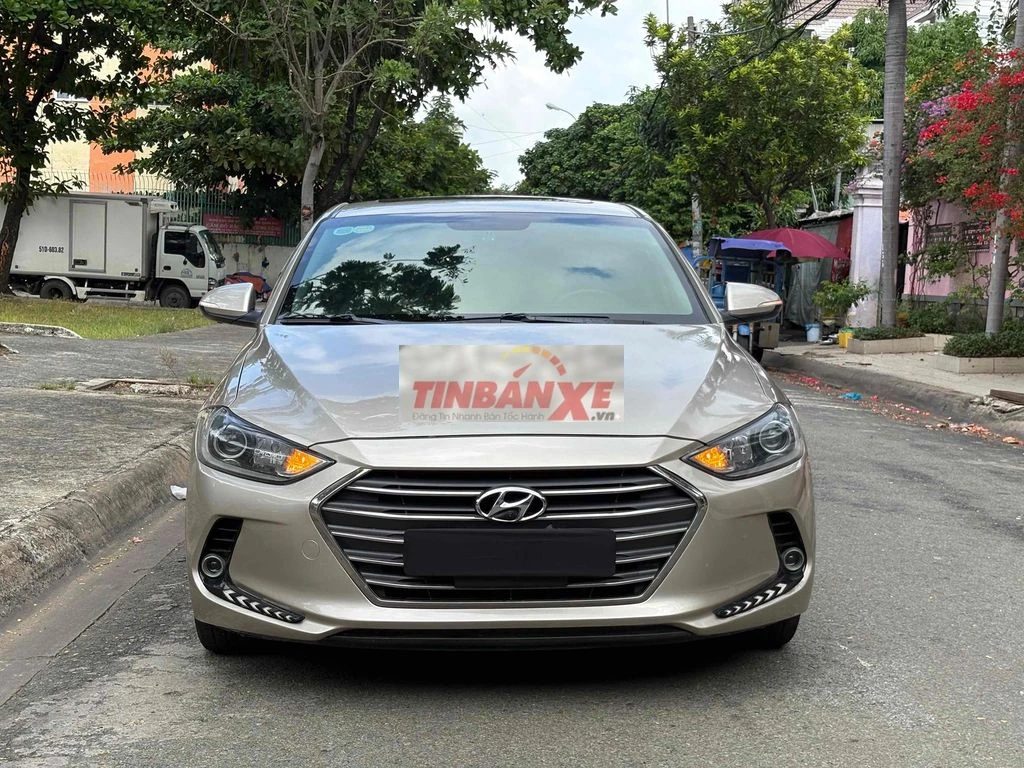 Hyundai Elantra 1.6 AT 2019 Vàng cát