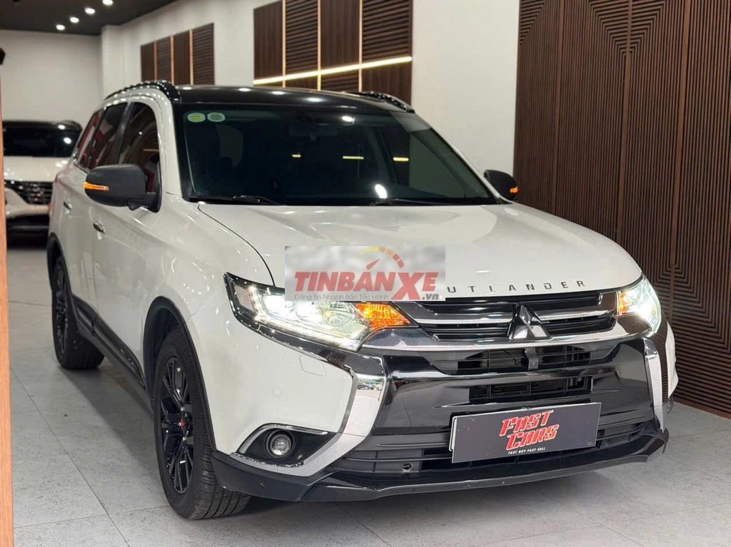 Mitsubishi Outlander Premium 2.0L 2019 Trắng