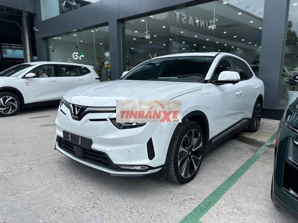 Vinfast VF8 Plus 2023 Trắng CHÍNH HÃNG