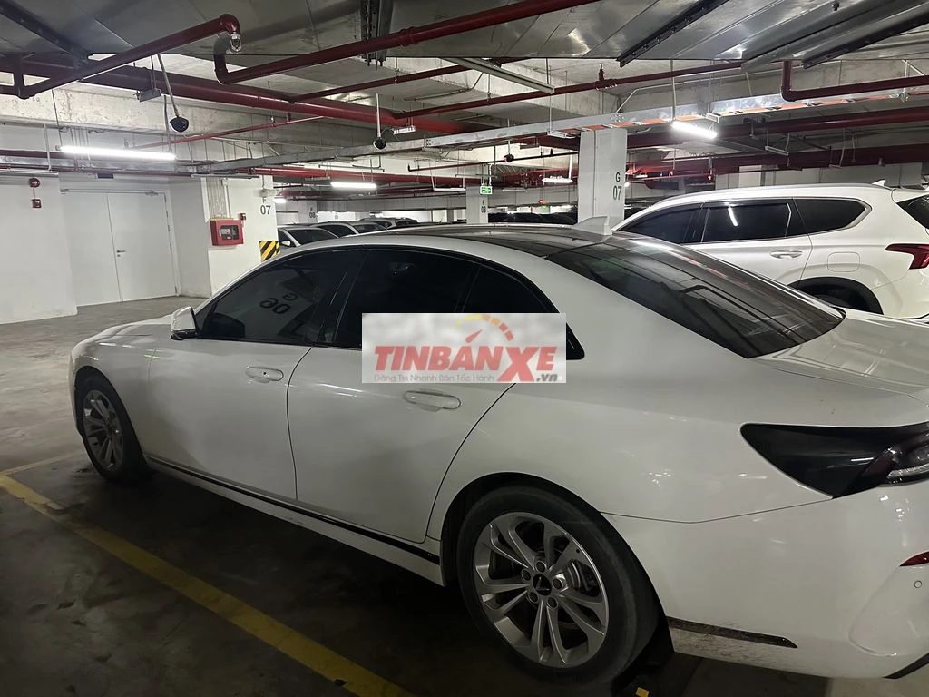 VinFast Lux A Base 2021 Trắng 72000 km