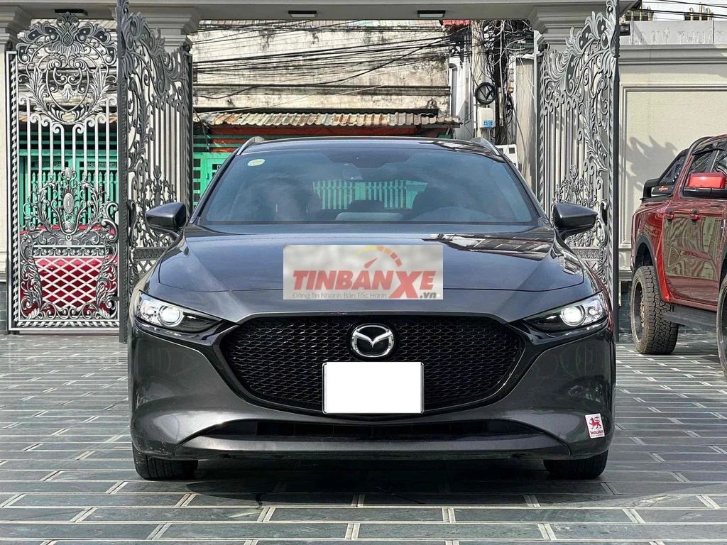 🌺🌺 Mazda 3 HB Luxury 2019 Xám