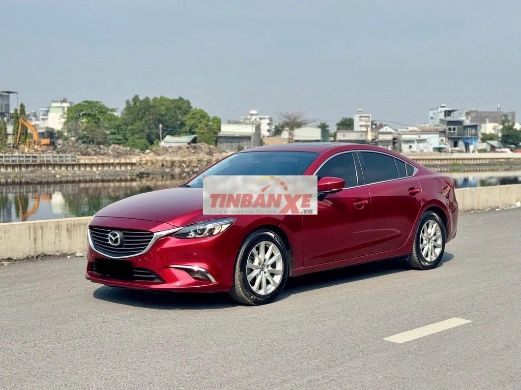 Mazda 6 model 2020 màu đỏ
