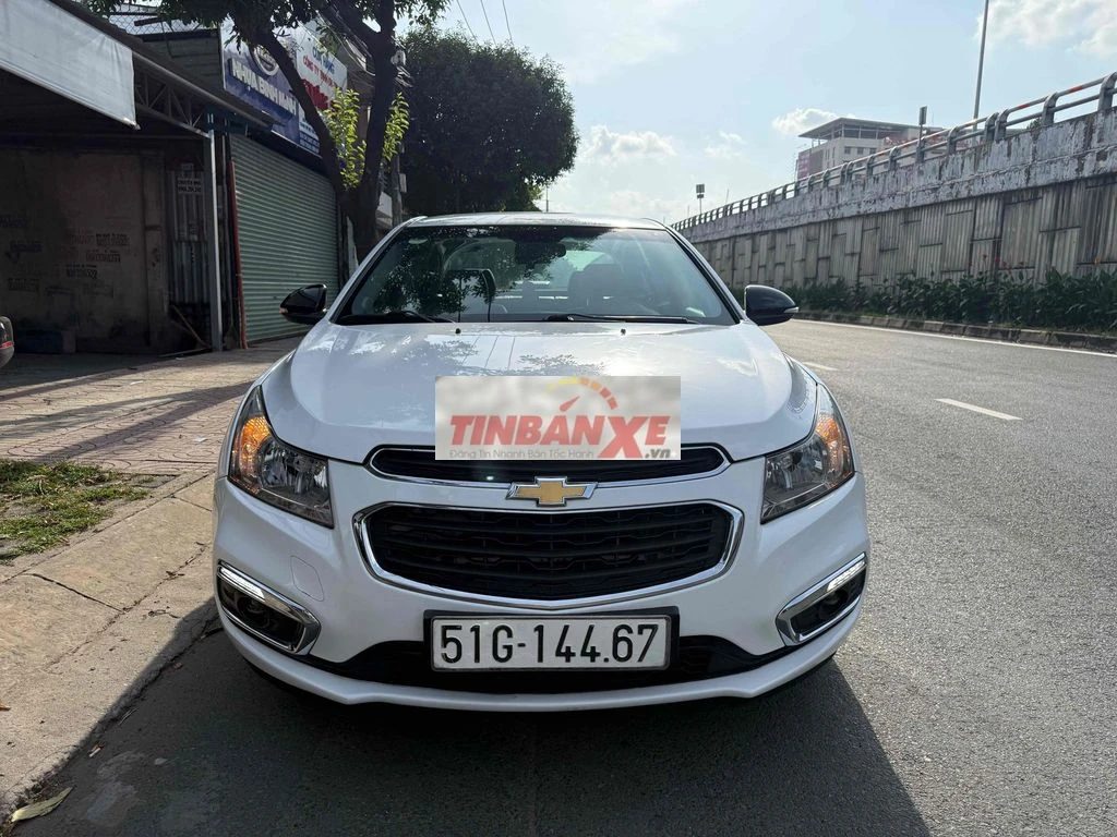 Chevrolet Cruze LT 2018 so Sàn Trắng