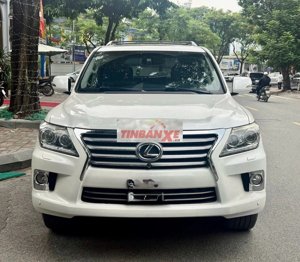 Lexus LX570 2012 Trắng 70000 Km Mỹ