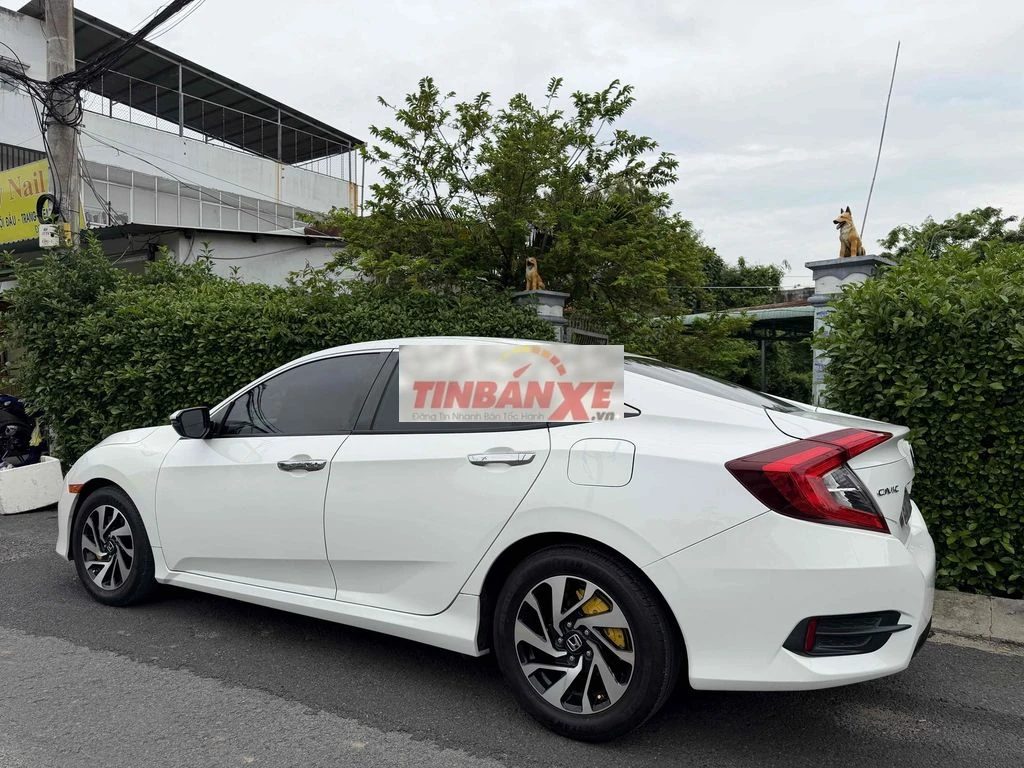 Honda Civic 1.8E 2018 Thái Lan 1 chủ mua mới