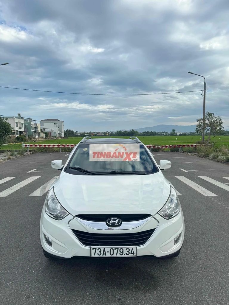 Hyundai Tucson 2011 Full 4WD Trắng Tự động