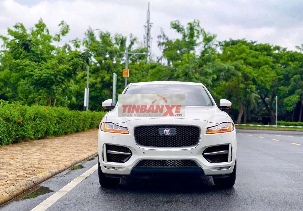 Jaguar F-Pace R-Sport 2019 siêu lướt độc nhất VN