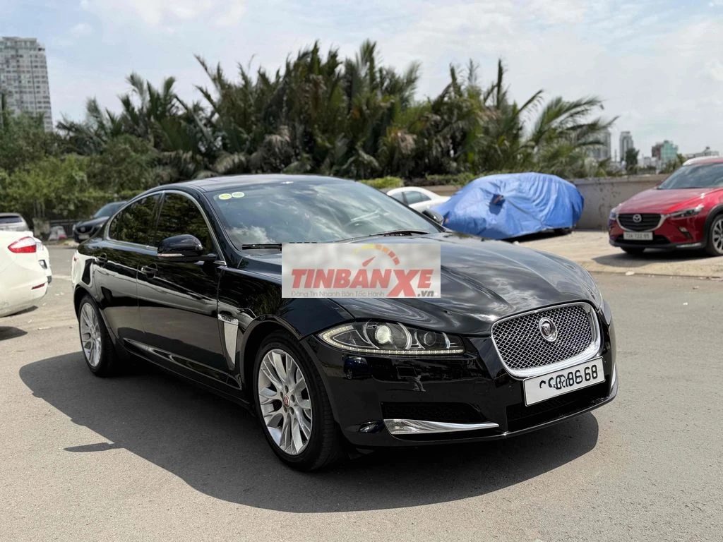 Jaguar XF 2.0 2014 Tự động 8 cấp Đen