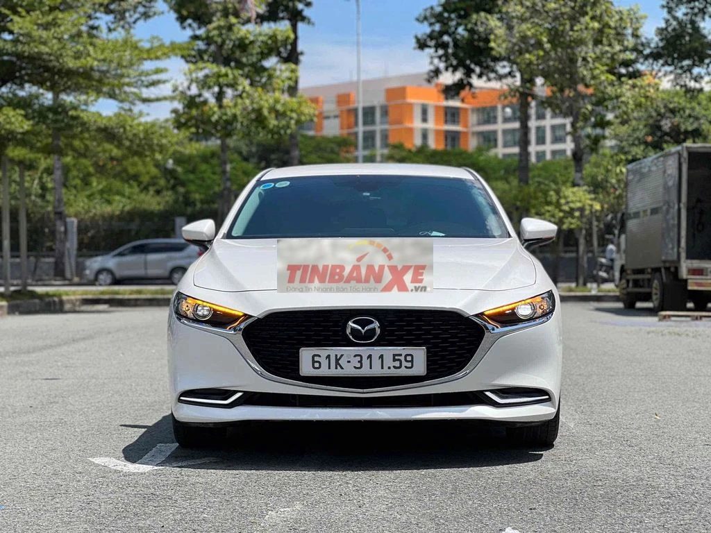 Mazda Mazda 3 Luxury 2023 Trắng 16000 km