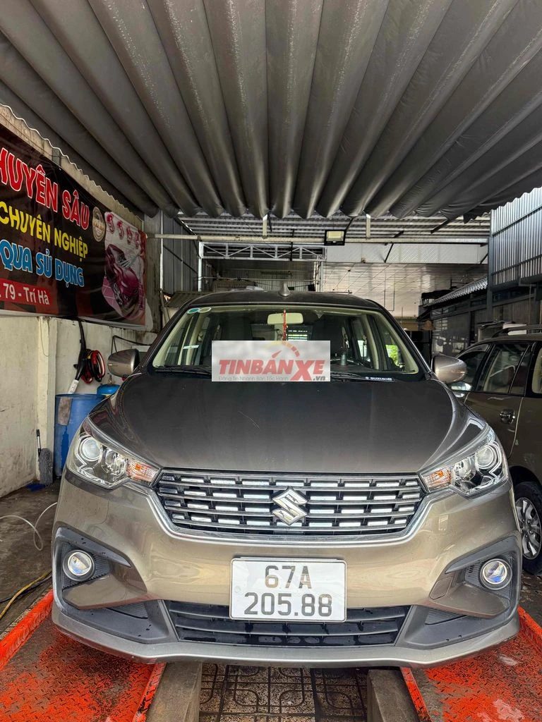 Suzuki Ertiga 2022 Số sàn 15000 km Nâu