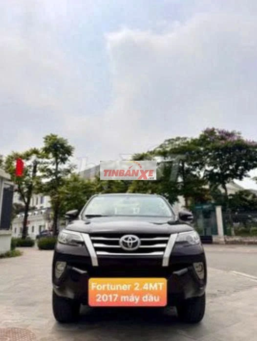 Toyota Fortuner 2017 2.4MT Nâu ánh kim