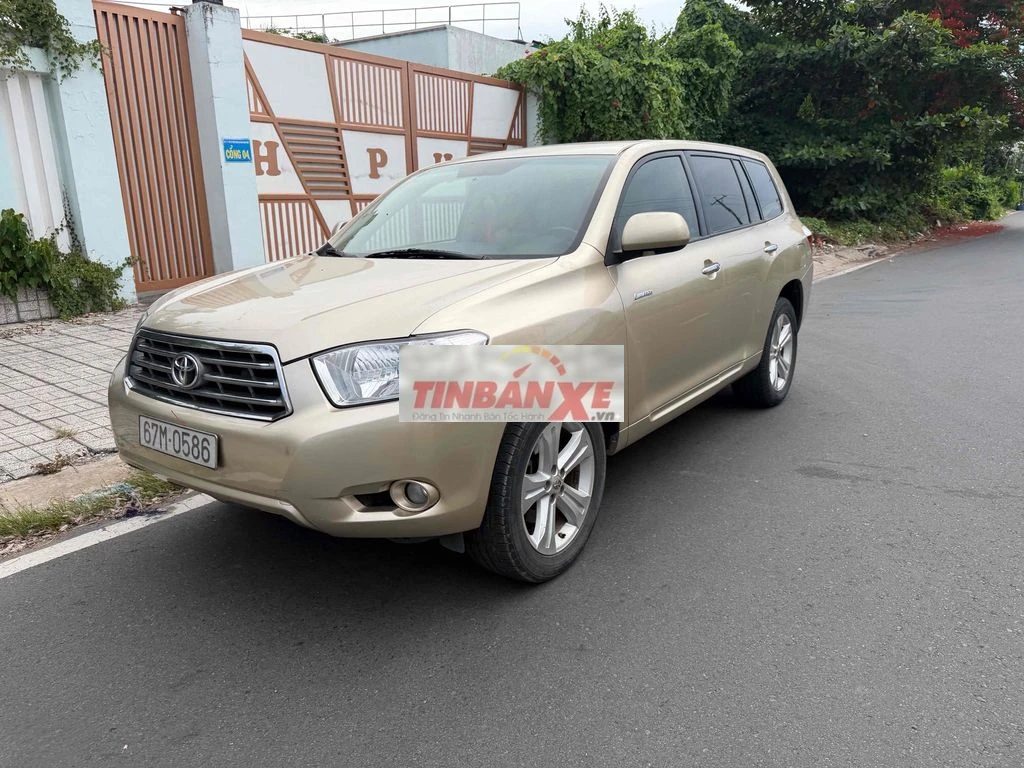 Toyota Highlander Limited AwD
