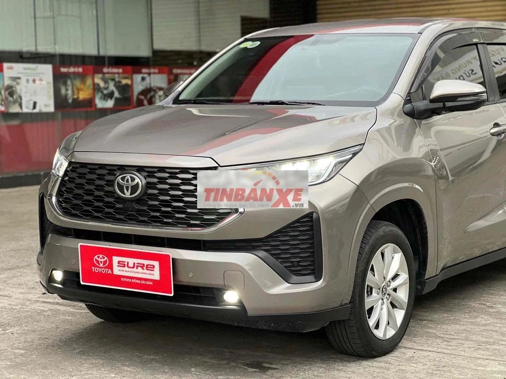 Toyota Innova Cross 2.0V - 2025 - 26.600km
