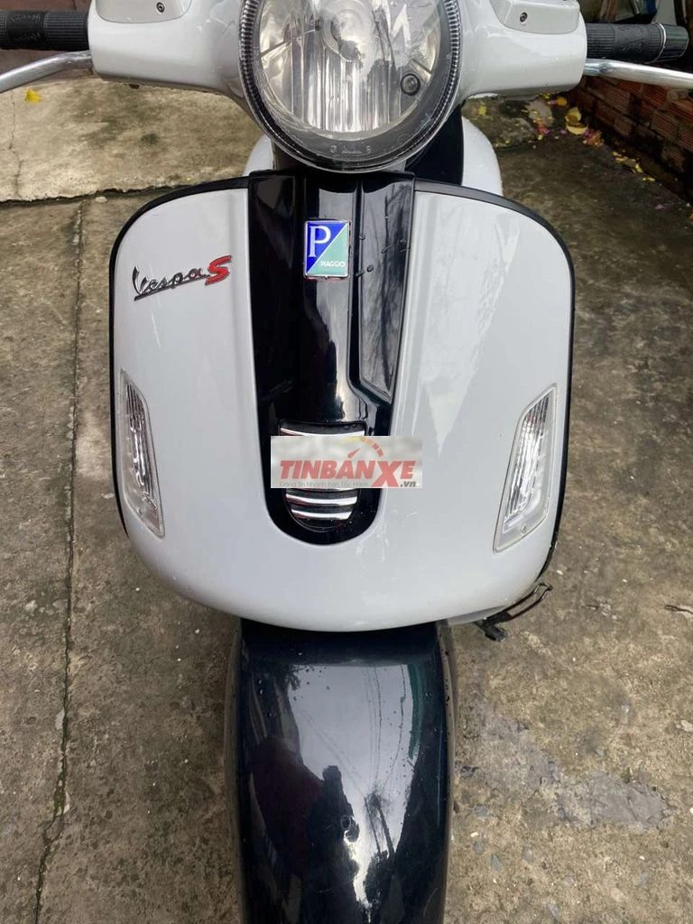 Piaggio Vespa GTS 125ie 2011 Xám