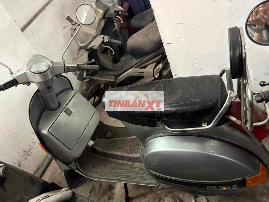 Piaggio Vespa PX150 Xám