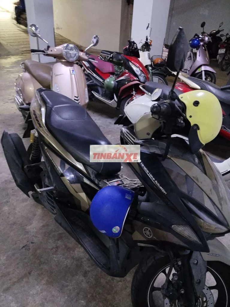Xe máy SYM Đen, Vàng đồng