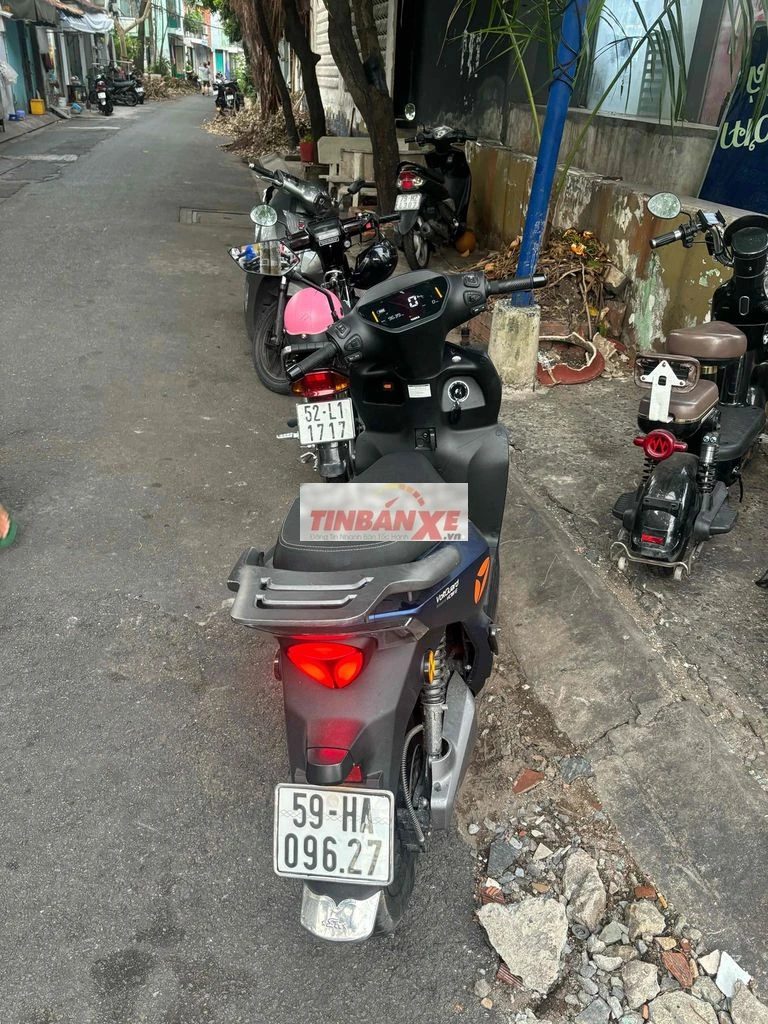 Xe máy điện Yadea V002 2024 Xanh 38Ah