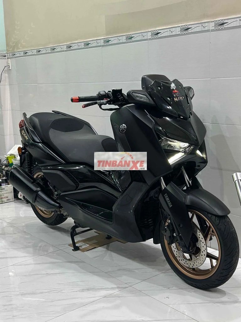 Yamaha XMAX 300