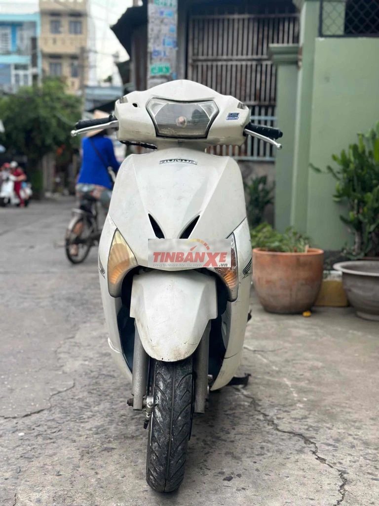 Honda SCR Trắng