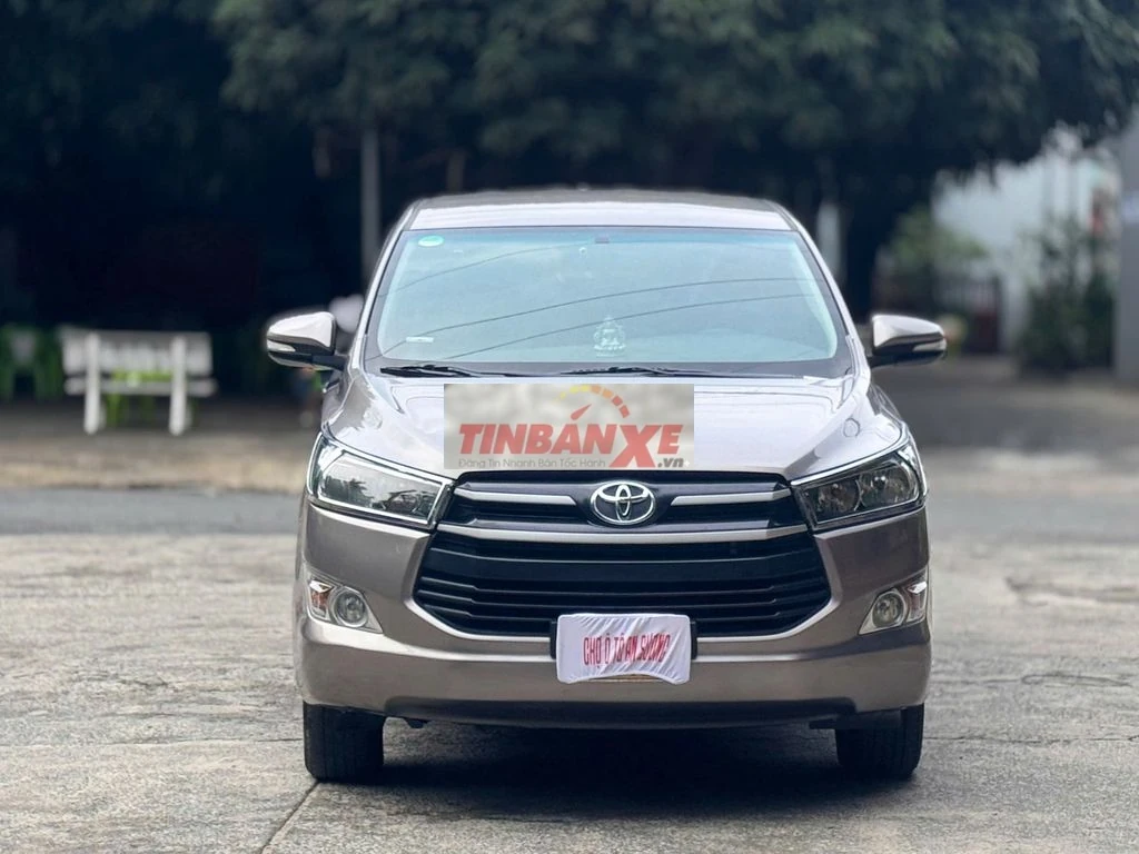 Toyota Innova 2017 Số sàn 80.000 km Nâu 7 chỗ