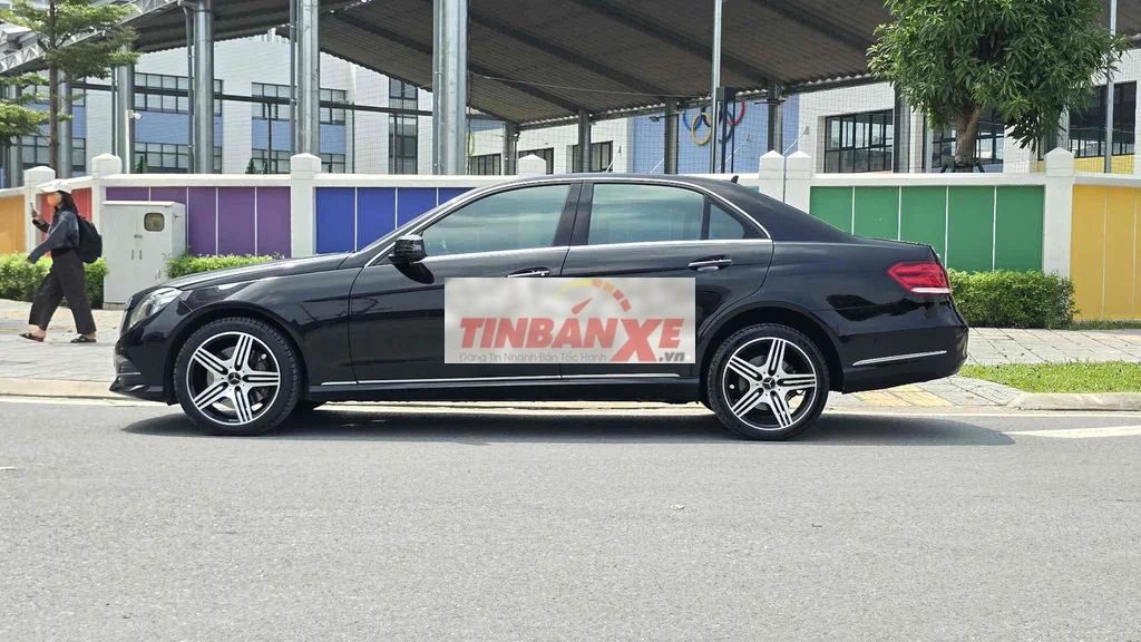 Mercedes-Benz E400 2013 Đen 15 vạn