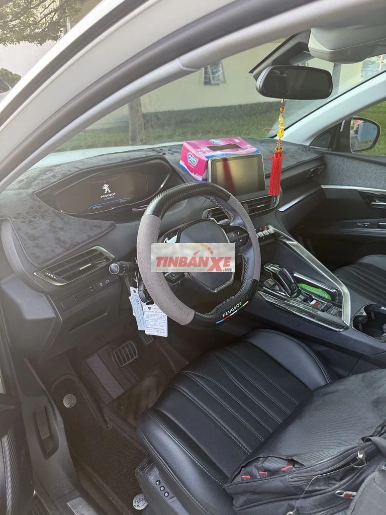 Peugeot 5008 2018 Trắng 83.000 km