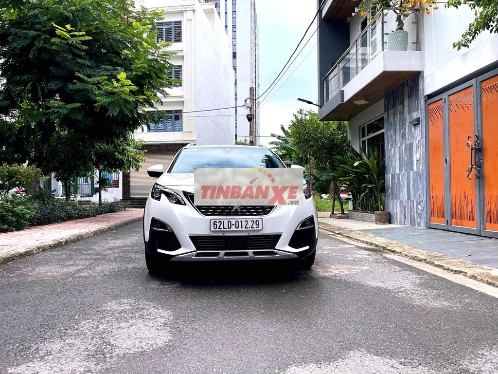 Peugeot 5008 2018 Trắng ngọc trai 7 chỗ