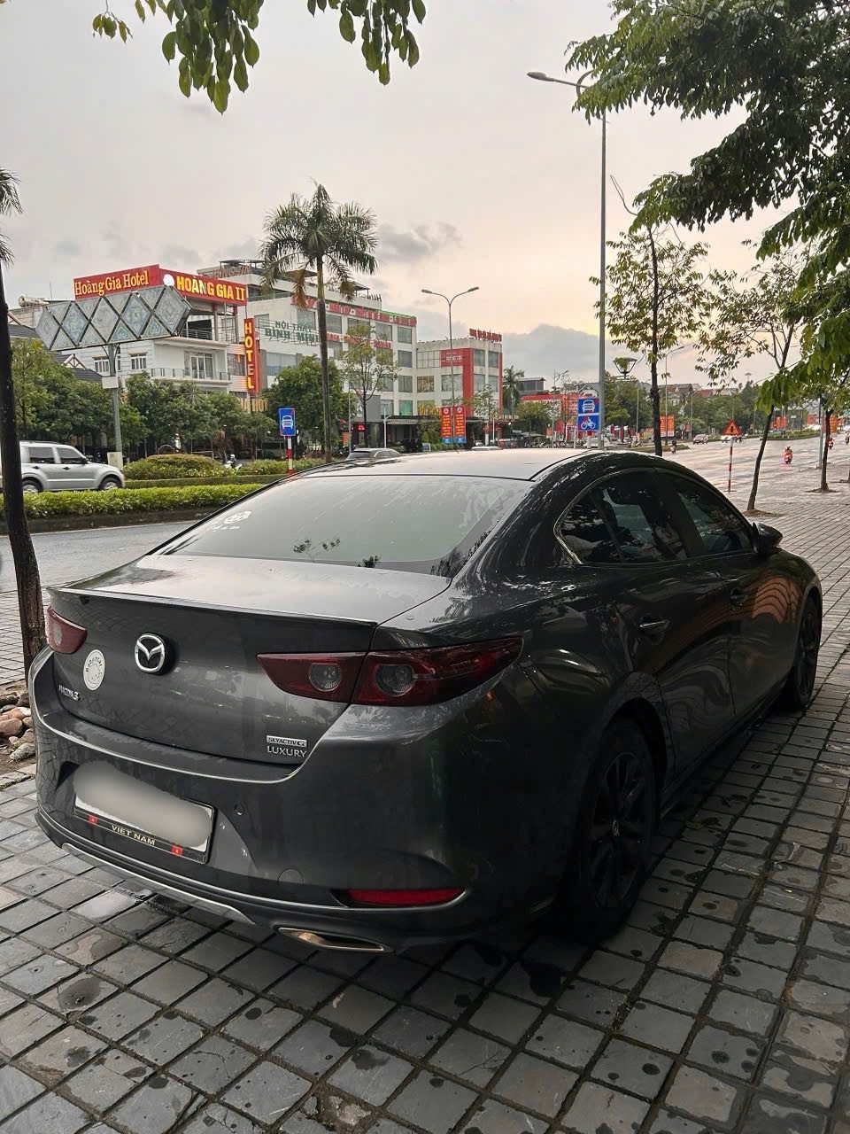 Mazda 3 Luxury 2024